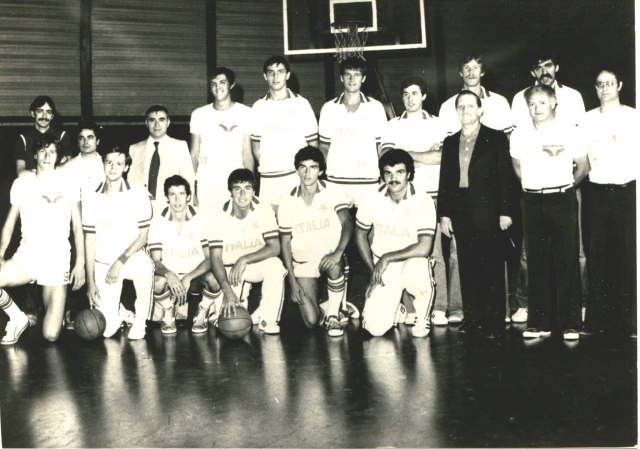 Campionati del Mondo Militari, Damasco (Siria) 1978 - terzi qualificati. Nella foto si riconoscono i giocatori: (in ginocchio) Marco Bonamico, Remo Bifolchi, Antonio Francescatto, Enrico Gilardi, Sauro Rossetti e Romeo Sacchetti; (in piedi) Pietro Generali,  Giordano Marusic, Carlos Mina, Egidio Delle Vedove, Alberto Marietta; sono presenti Luigi Marinangeli e l'arbitro della delegazione italiana Maurizio Martolini